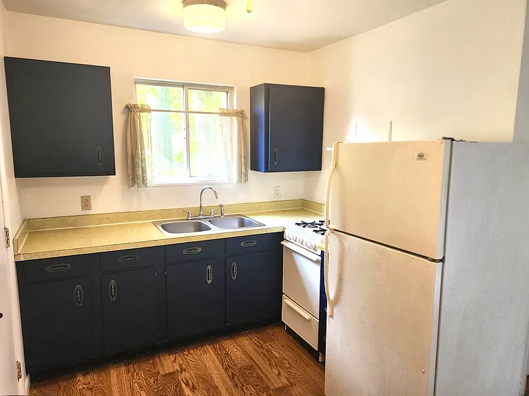 3884 N West River Rd — Photo 2