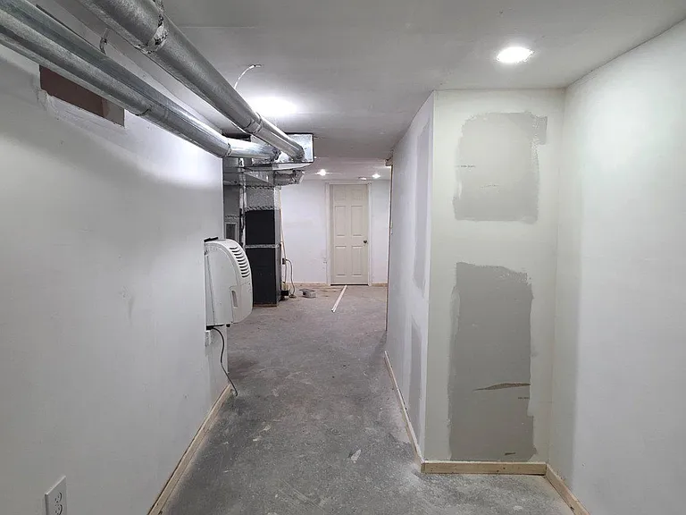 1864 N Uber St — Photo 12
