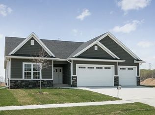 1117 Wildcat Ln, Iowa City, IA 52246