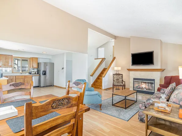 449 Aurora Ave, Saint Paul, MN 55103