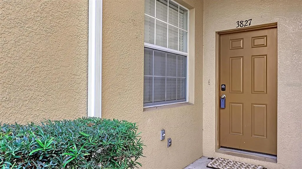 3 bed, 2.5 bath, 1776 sqft, $5,000 — Photo 3
