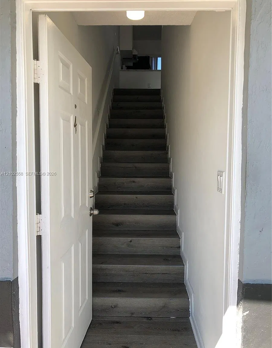 Images Of Kendall Condo — Photo 3