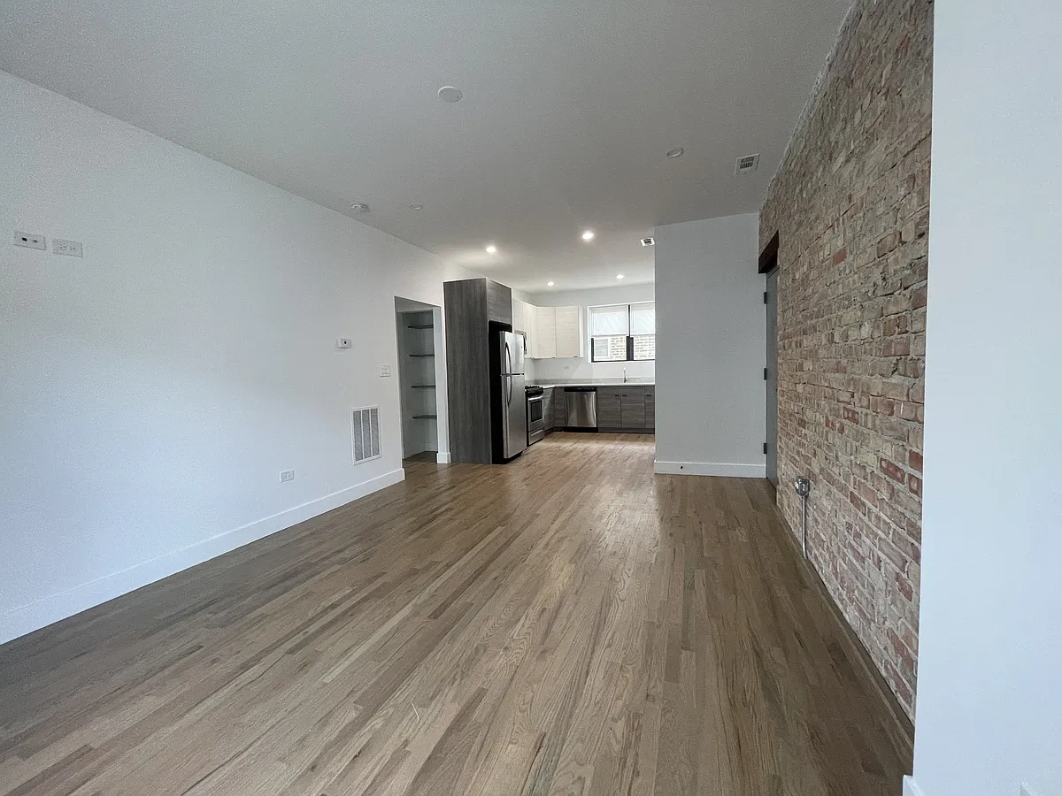 Building Photo - 1303 S California Ave #2E