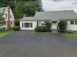 82 Oxford Rd, Albany, NY 12203