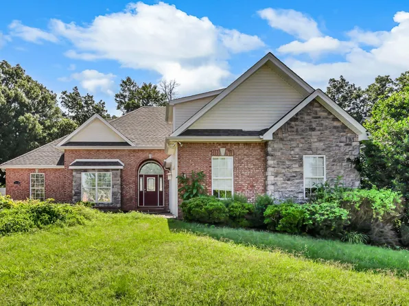 223 Misty Dr, Pleasant View, TN 37146