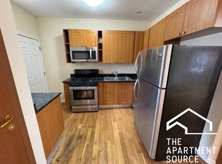 6417 N Greenview Ave APT 2W, Chicago, IL 60626