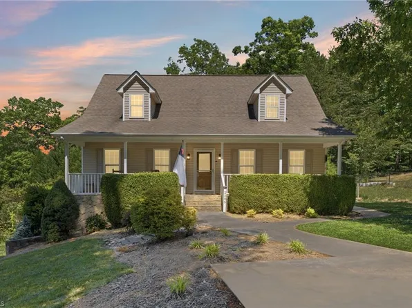 2586 Butterfly Trl, Randleman, NC 27317