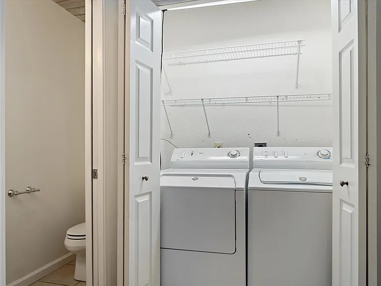 1200 Heron Dr — Photo 15