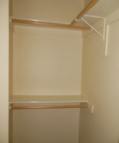 633 NE English Manor Dr #A — Photo 15