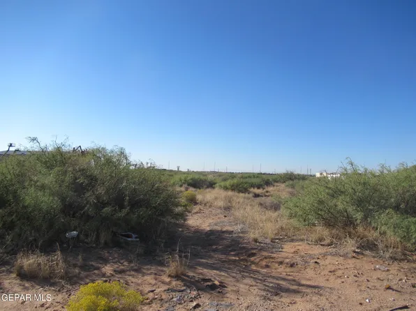 11736 Dade Rd, El Paso, TX 79938