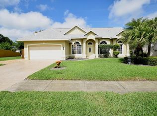 882 Hunters Creek Dr, West Melbourne, FL 32904