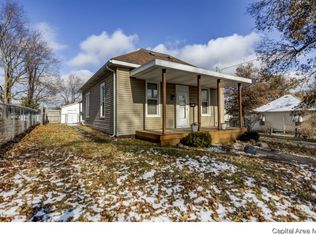901 E Franklin St, Taylorville, IL 62568