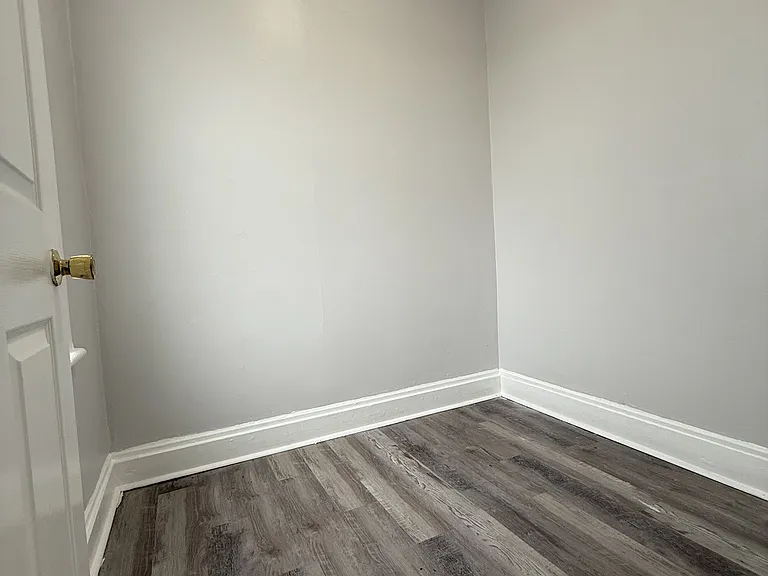 11 Osborne St #2 — Photo 6