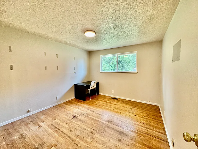 18 Jonathan Rd — Photo 15