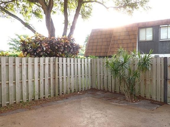 2nd image of 2236 White Pine Cir APT D