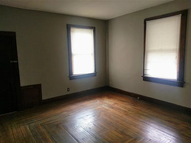 112 Grover — Photo 2