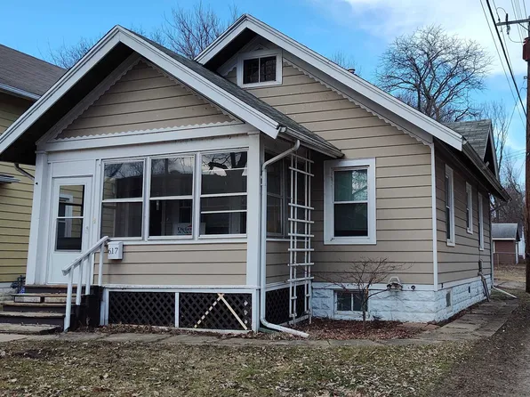 617 Cottage Grove Ave, Rockford, IL 61103