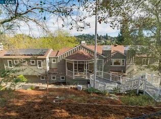 8 Sunrise Hill Rd, Orinda, CA 94563