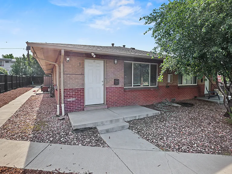 1695 Sheridan Blvd — Photo 17