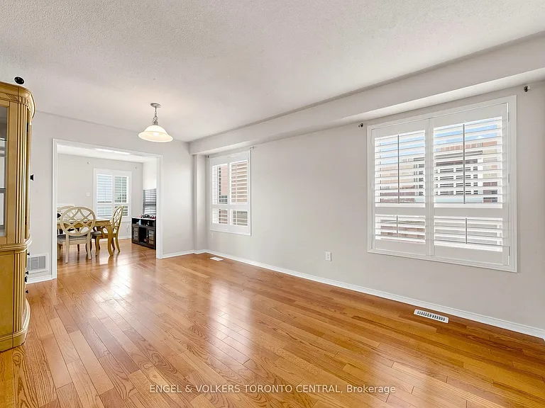 1628 Pennel Dr — Photo 6