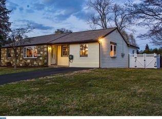 1115 Creswood Rd, Philadelphia, PA 19115