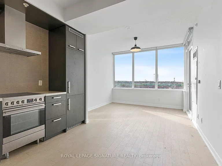 120 Bayview Ave #S308 — Photo 8