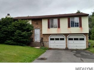 11 Laurelwood Rd, New Hartford, NY 13413