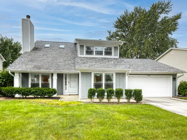 820 N Dexter Ln, Hoffman Estates, IL 60169