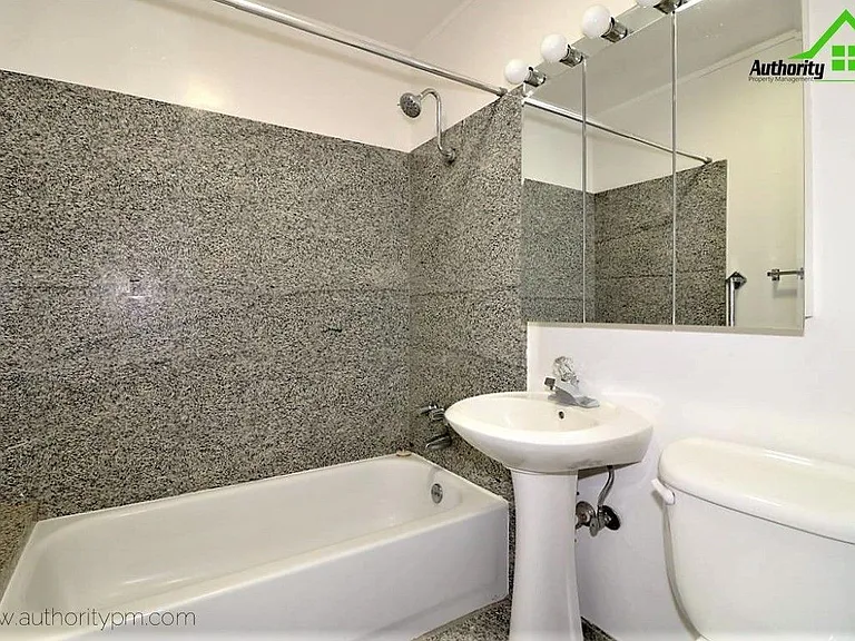 6195 Verde Vale Ct — Photo 8