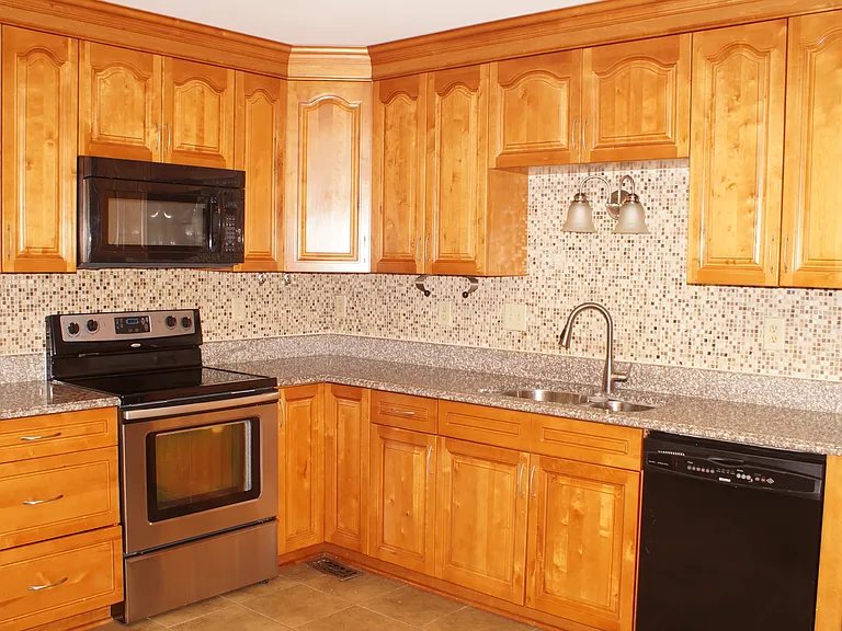 1221 Clearwater Ln — Photo 22