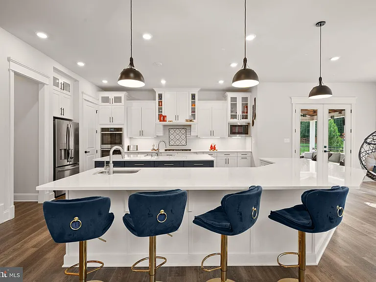 23297 Hastings Ridge Ct — Photo 10