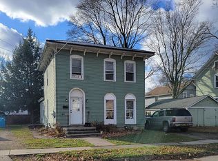 38 White St, Fredonia, NY 14063