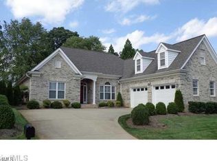 1255 Thornhill Ln, Winston Salem, NC 27106