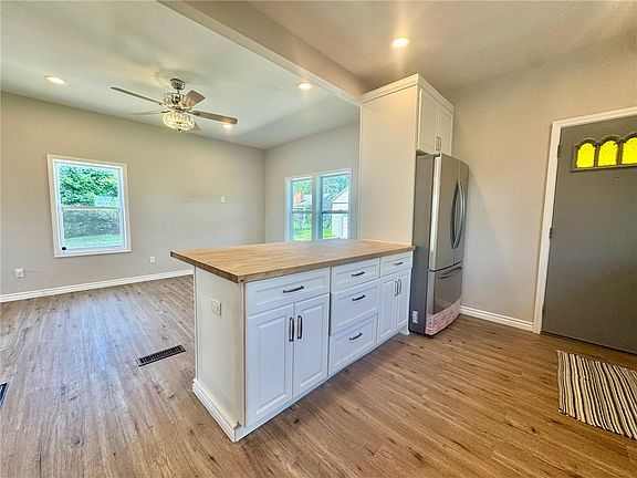 5th image of 514 Ridge Ave