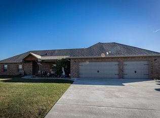 5468 NE Elk Point Rd, Elgin, OK 73538