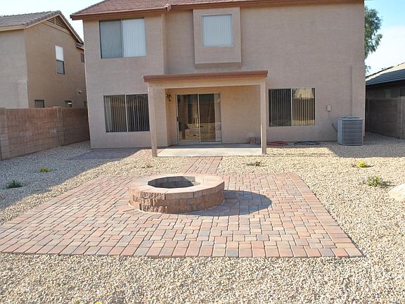 Beautiful Landscaped Easy Maintaince Backyard