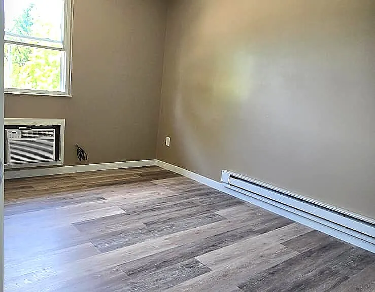 701 Larch St — Photo 7