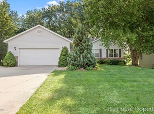 1737 Glenvale Dr SW, Wyoming, MI 49519