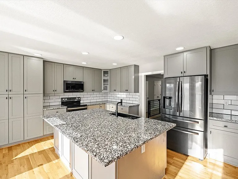 604 Canyon Dr — Photo 27