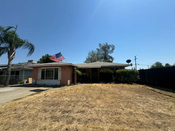1114 E Cleveland Ave, Madera, CA 93638