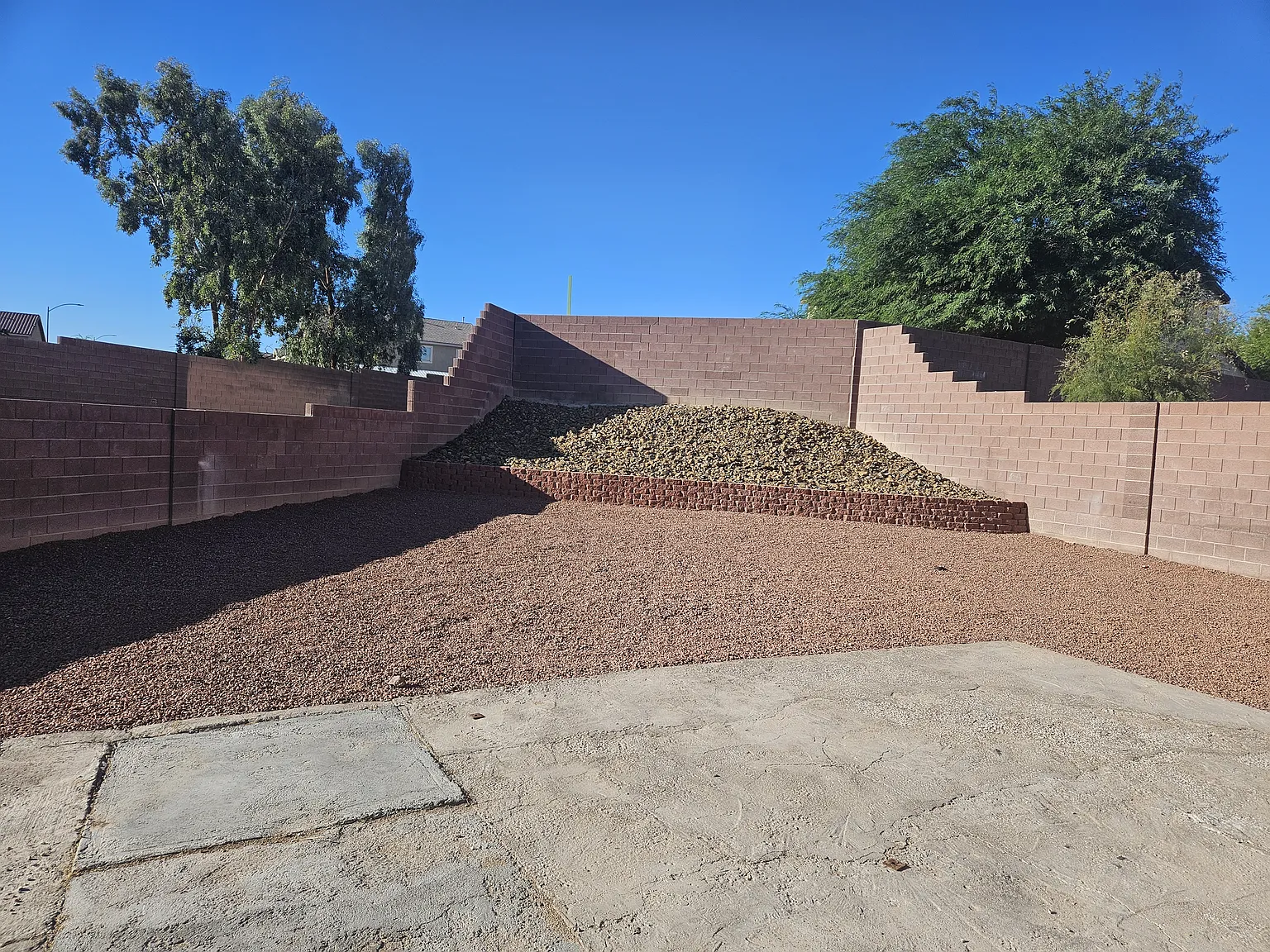 5 bed, 3079 sqft, $2,200 — Photo 3