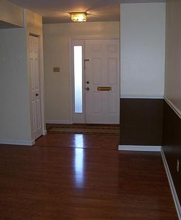 5th image of 1011 Claytonbrook Dr