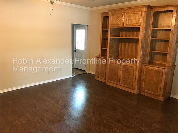 5th image of 304 S Bowie Dr