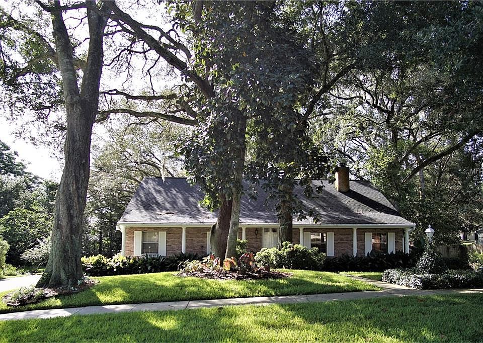 1st image of 121 Kaywood Dr