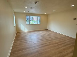 329 Lincoln St APT 301, Waltham, MA 02451