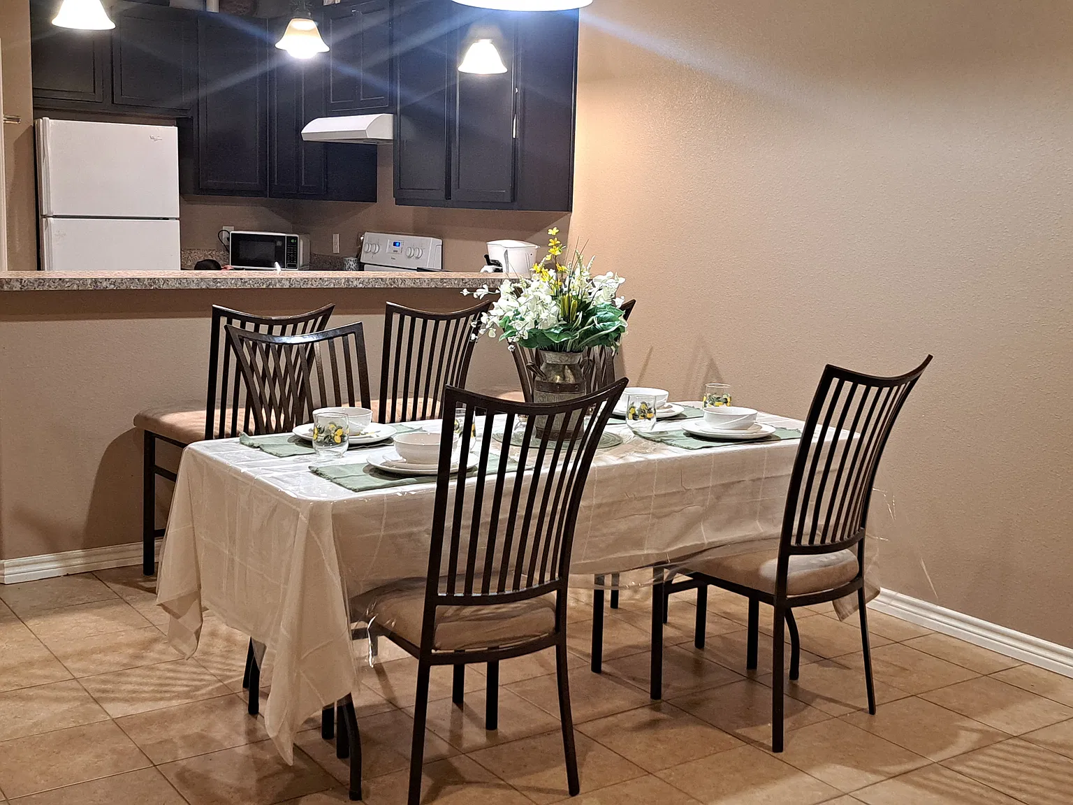 4 bed, 1400 sqft, $1,500 — Photo 4