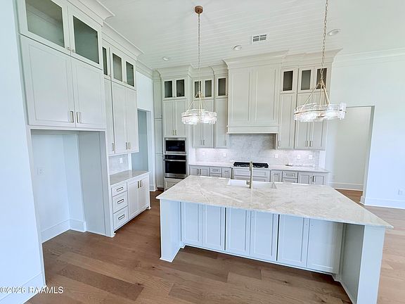 4th image of 104 Sabal Grove Ln