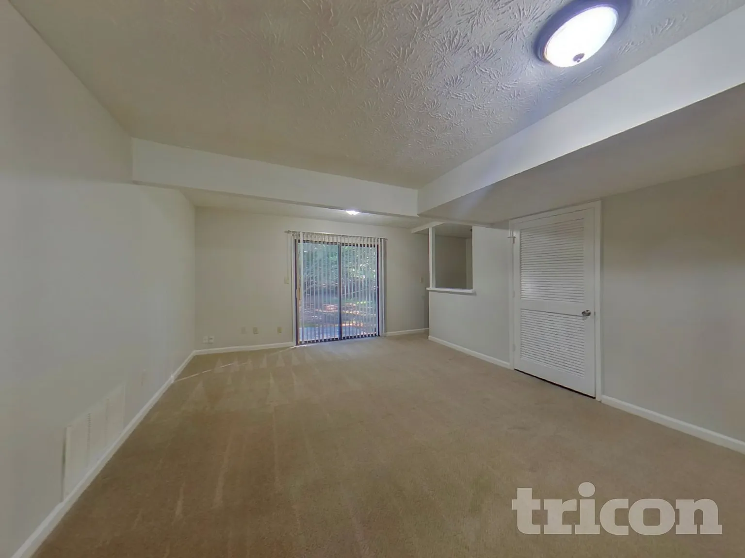 4100 Hawkins Xing Atlanta GA — Photo 3