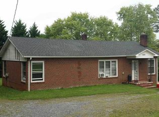 3697 Dry Ponds Rd, Granite Falls, NC 28630