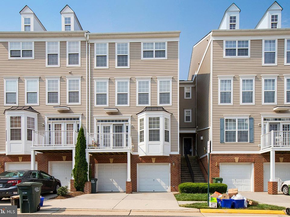 1st image of 13525 Davinci Ln #70